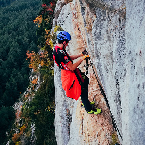 Via Ferrada Roques de l'Empalomar, a Vallcebre, Berguedà. Vies Ferrades i esports d'aventura a Barcelona