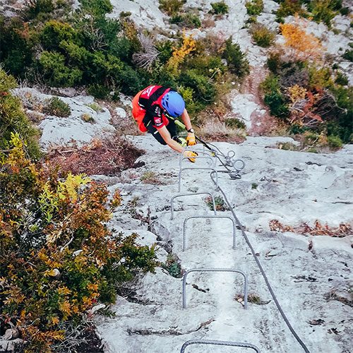 Via Ferrada Roques de l'Empalomar, a Vallcebre, Berguedà. Vies Ferrades i esports d'aventura a Barcelona